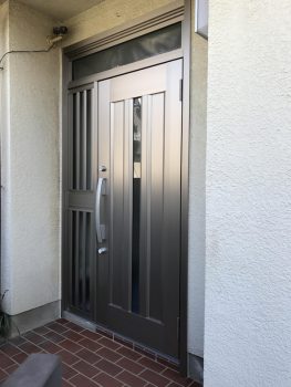 市川市：玄関ドアを1dayリフォーム